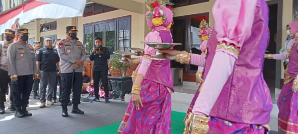Penyambutan Kapolda Sulawesi Selatan Irjen Pol Drs Nana Sudjana AS M.M di Polres Parepare